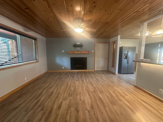 Building Photo - Charming 2 Bedroom, 2 Bathroom Home in Qui...