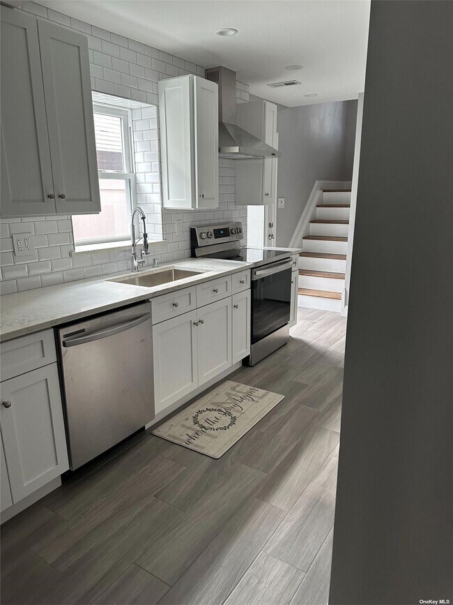 Foto del edificio - 141-64 South Dr