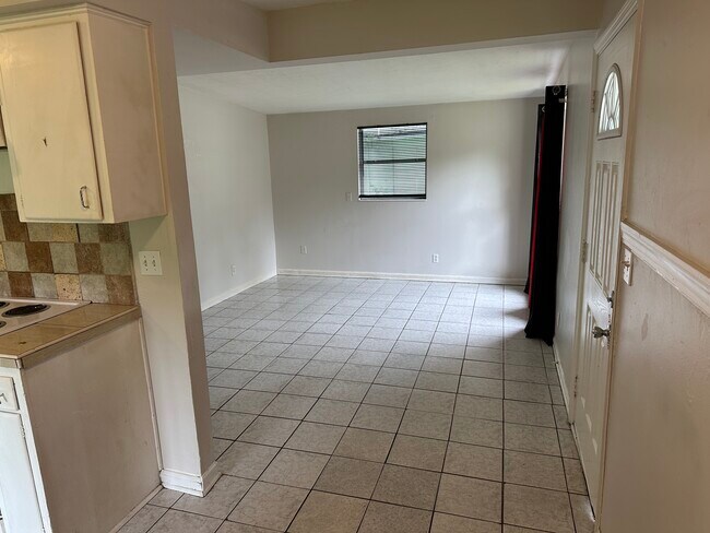 Foto del edificio - 1576 W 13th St