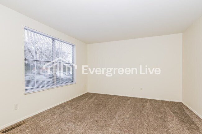 Foto del edificio - 7977 Mt Hood