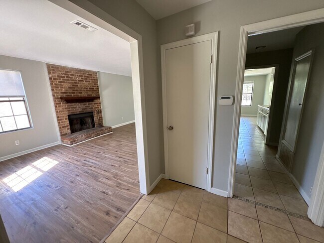 Foto del edificio - 2737 Royal St