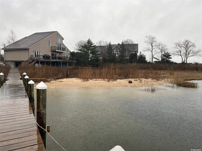 Building Photo - 148 Crystal Beach Blvd