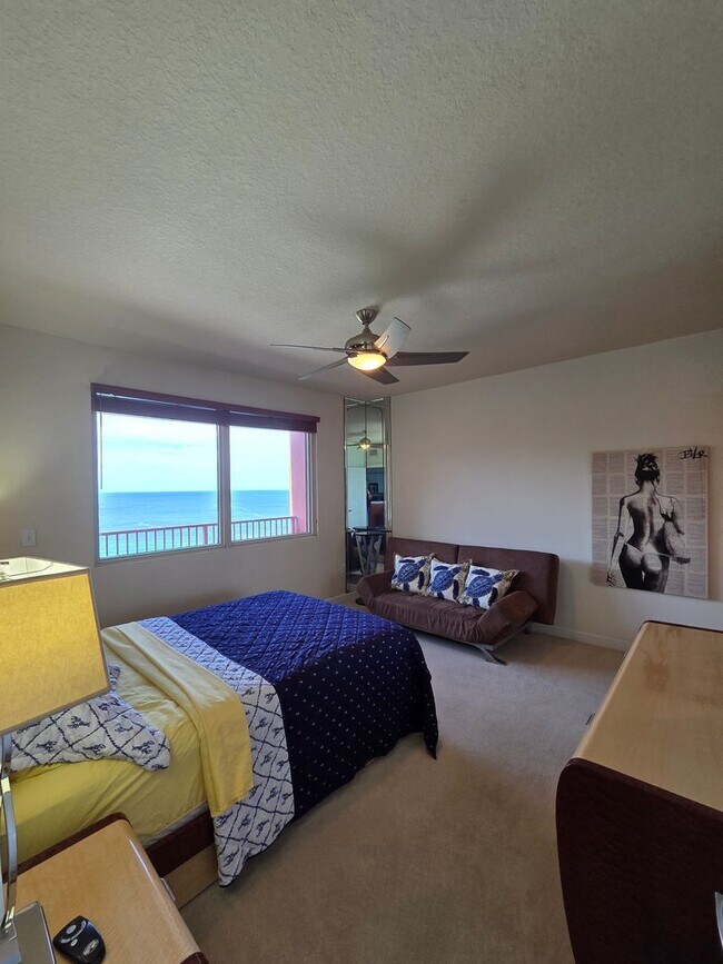 Building Photo - Gulf-Front Penthouse Living at The Shores ...