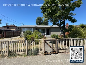 Building Photo - 1023 Corby Ave