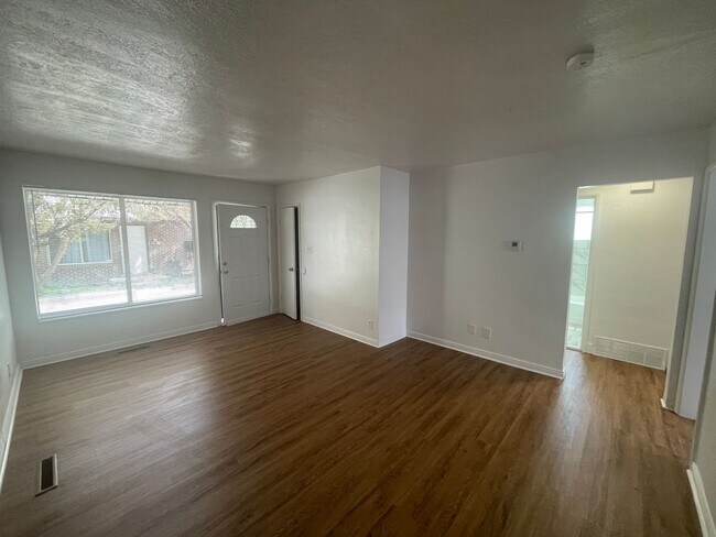 Foto del edificio - 1158-1160 Brooklyn Ave