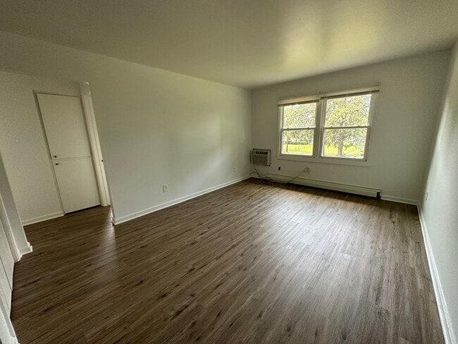 Foto del edificio - 3202 Marshall Ave SE