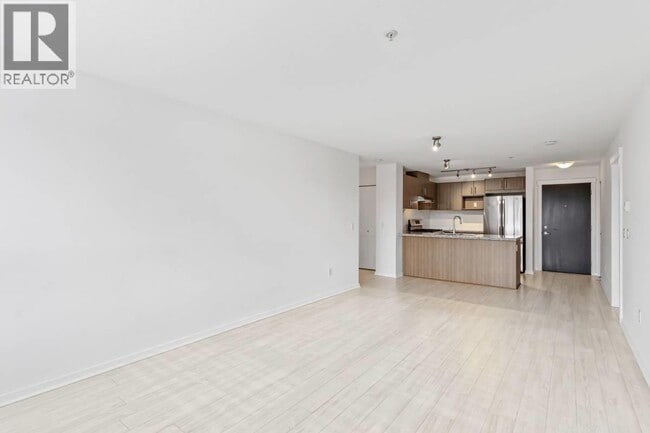 Building Photo - 3156 Dayanee Springs Blvd