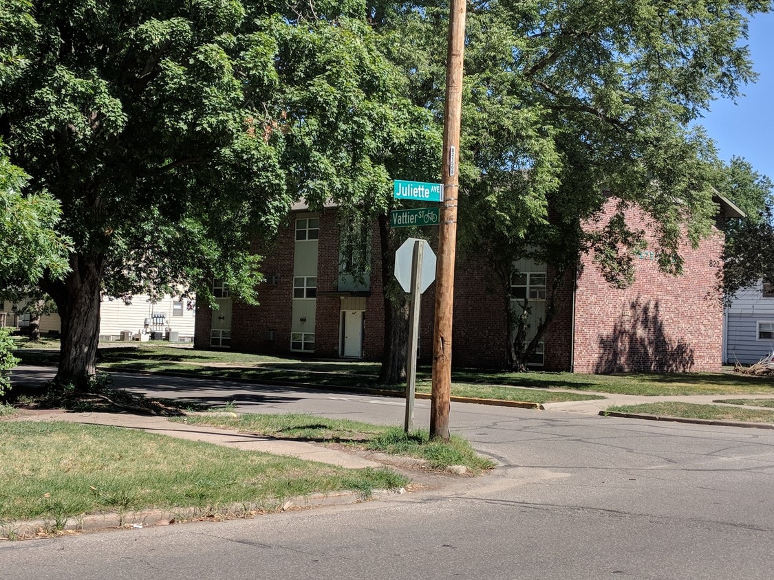 Primary Photo - 822 N Juliette Ave