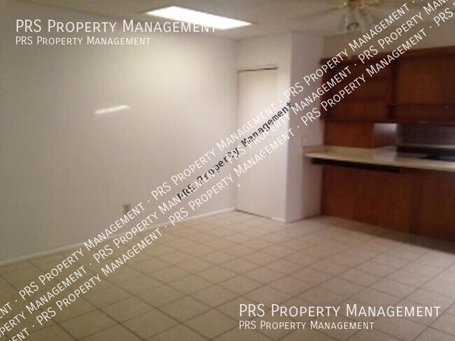 Building Photo - Price Reduced