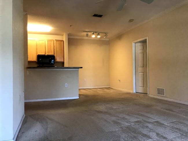 Building Photo - 2402 Courtney Meadows Ct