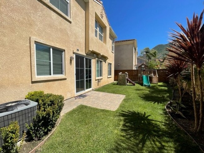Building Photo - 67 Calle Cataluna Camarillo, CA 93021