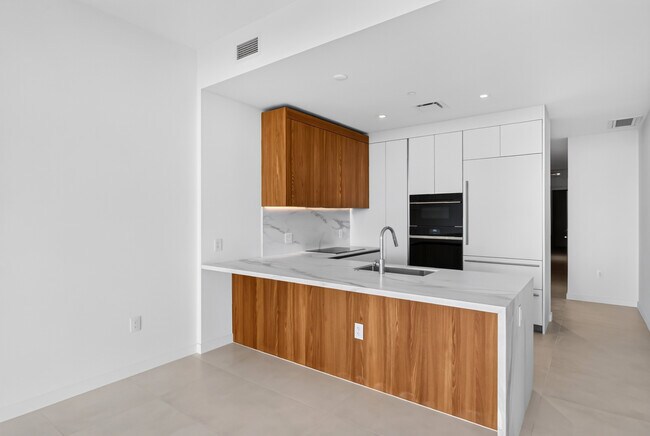 Foto del edificio - 1400 Biscayne Blvd