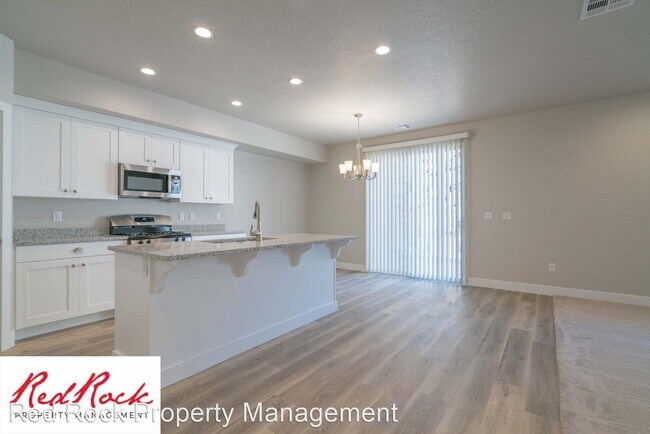 Foto del edificio - 4 br, 2.5 bath House - 490 W 540 N