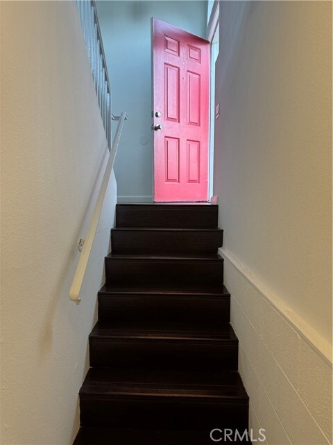 Foto del edificio - 5704 Sultana Ave