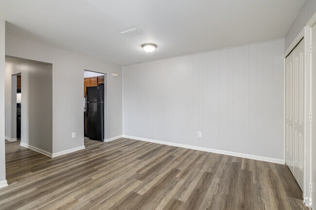 2 habitaciones, 1 baño - 800 pies cuadrados - Comedor - Fountain West Apartments