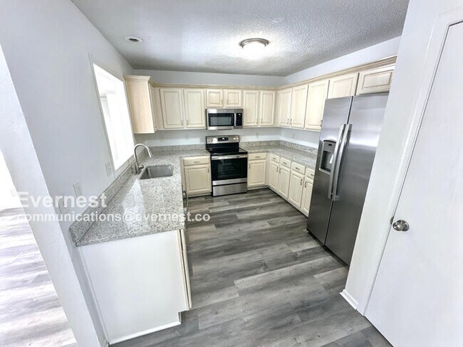 Foto del edificio - 1300 NW Willow Dr