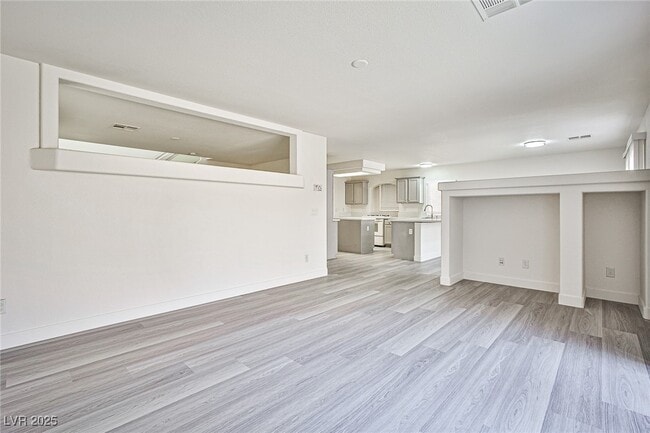 Foto del edificio - 7425 Treasure Chest St