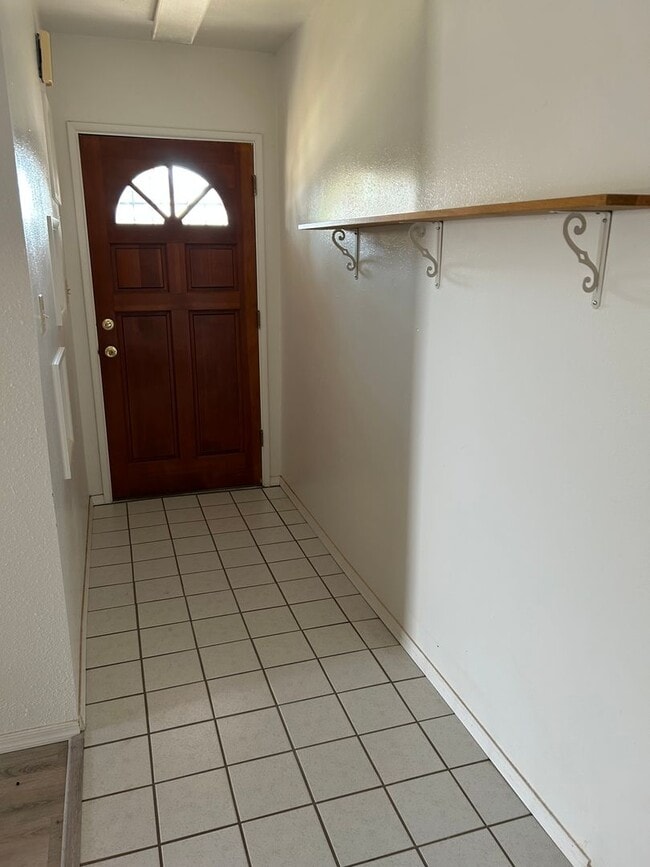 Building Photo - Winslow 2 Bedroom Rental