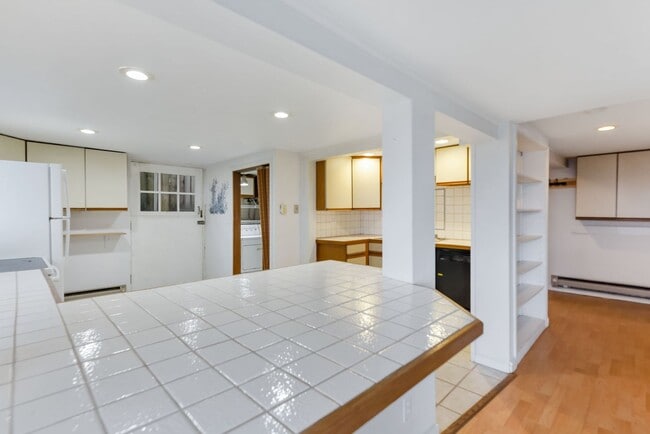 Foto del edificio - Great duplex 1st floor 1 bd great view!