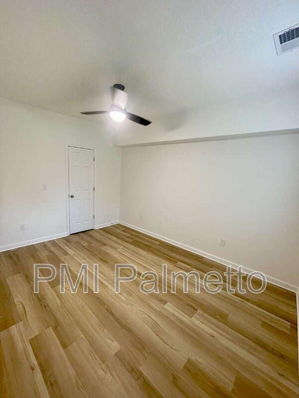 Foto del edificio - 2282 Old Camden Rd