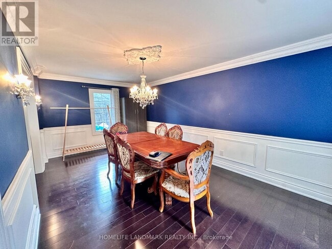 Building Photo - 257-RO257 Fincham Ave