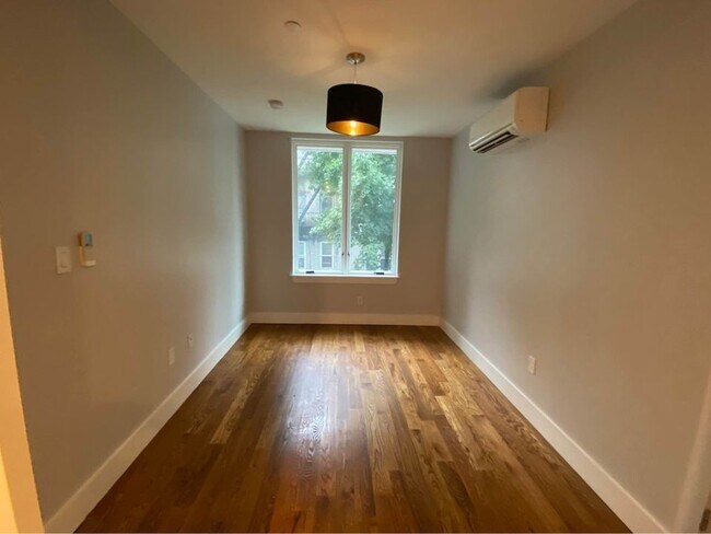 Foto del edificio - 680 E 21st St