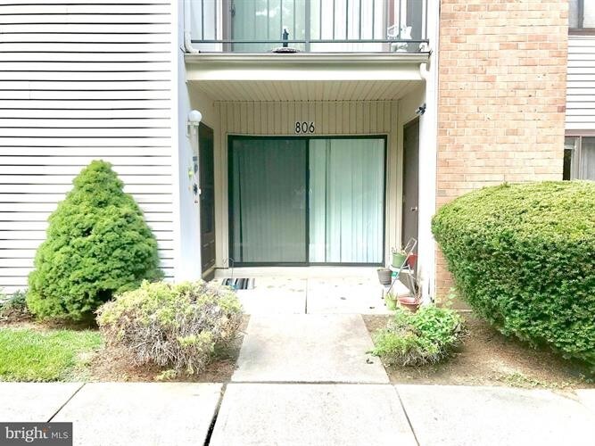 Primary Photo - 806 Canterbury Ct