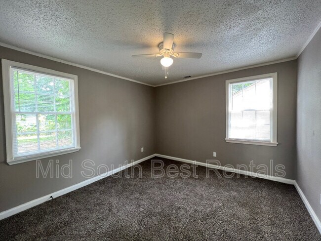 Foto del edificio - 1976 Martin Cir