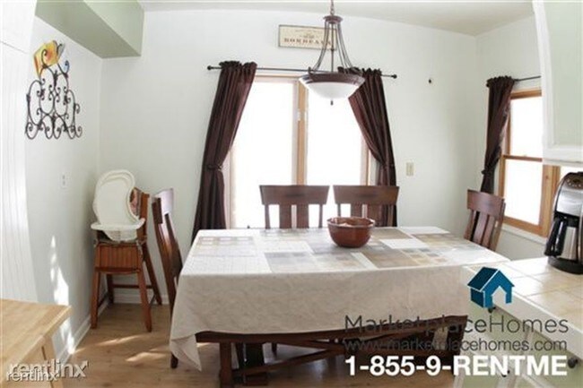 Foto del edificio - 21720 Orchard Lake Rd