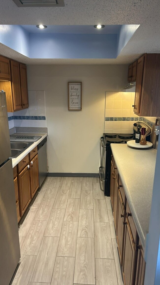 Foto del edificio - 831 N Keene Rd