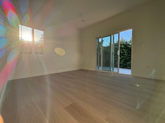 Foto del edificio - 6635 Vanguard Ave