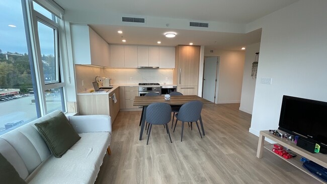 Living room - 318 Alderson Av