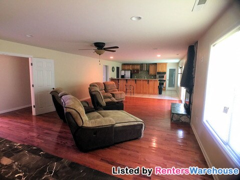 Building Photo - 710 W Nocturne Dr