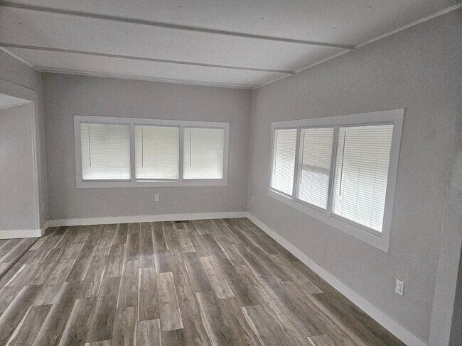 Foto del edificio - 79 Driftwood St