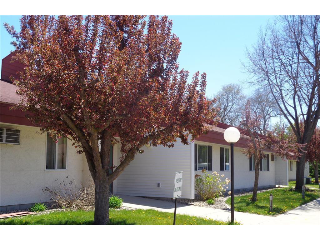 Primary Photo - 1441 Lake Ave NW