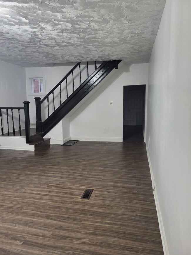 Photo - 1115 W 6th St Townhome