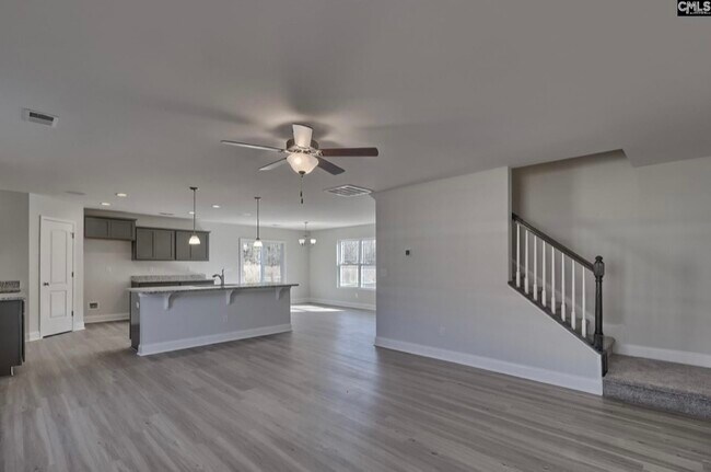 Building Photo - 355 Spring Meadow Rd