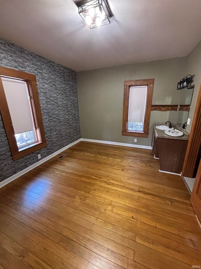 Building Photo - 4353 N County Rd