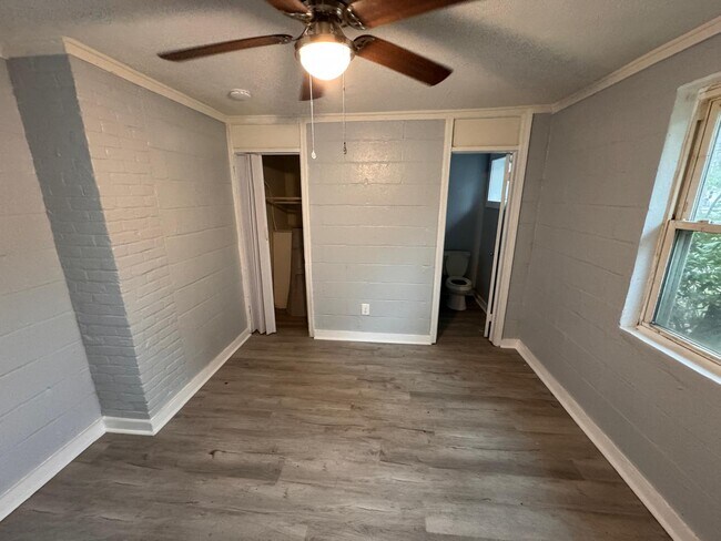 Foto del edificio - 1302 Dunbar St