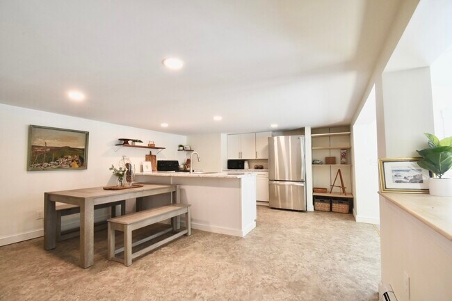 Foto del edificio - 8 Hanson Dr