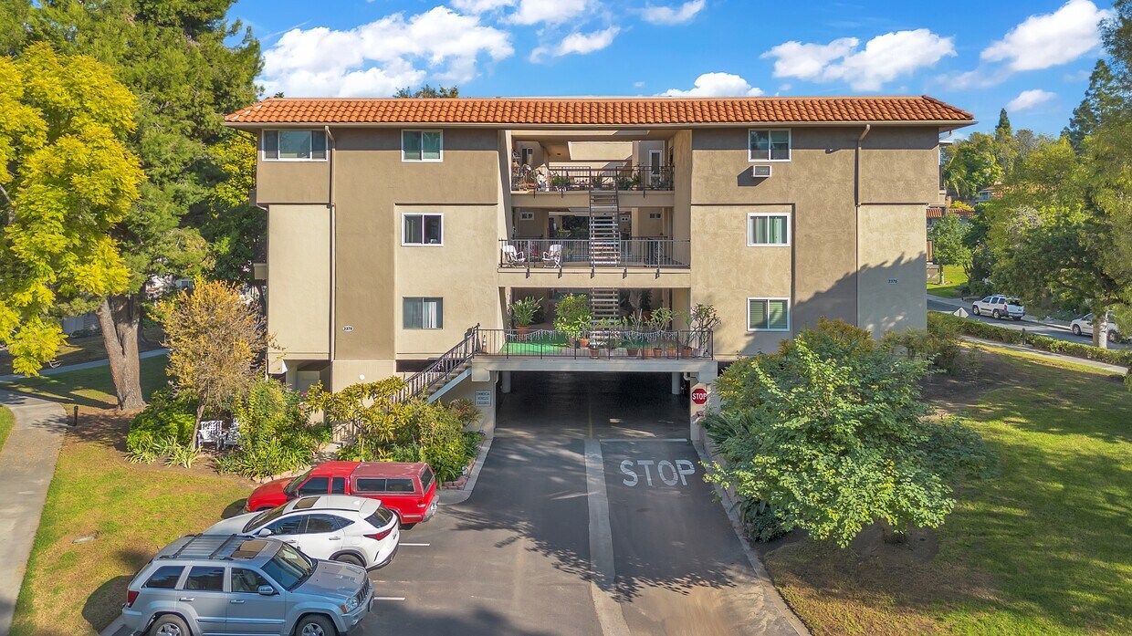 Foto principal - 2370 Via Mariposa W