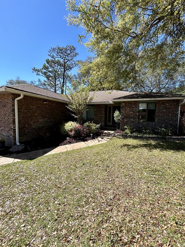 Foto del edificio - 218 Yellow Pine Ct