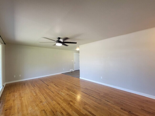 Foto del edificio - 425 W 12th Ave
