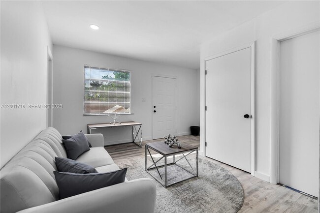 Foto del edificio - 1510 Normandy Dr