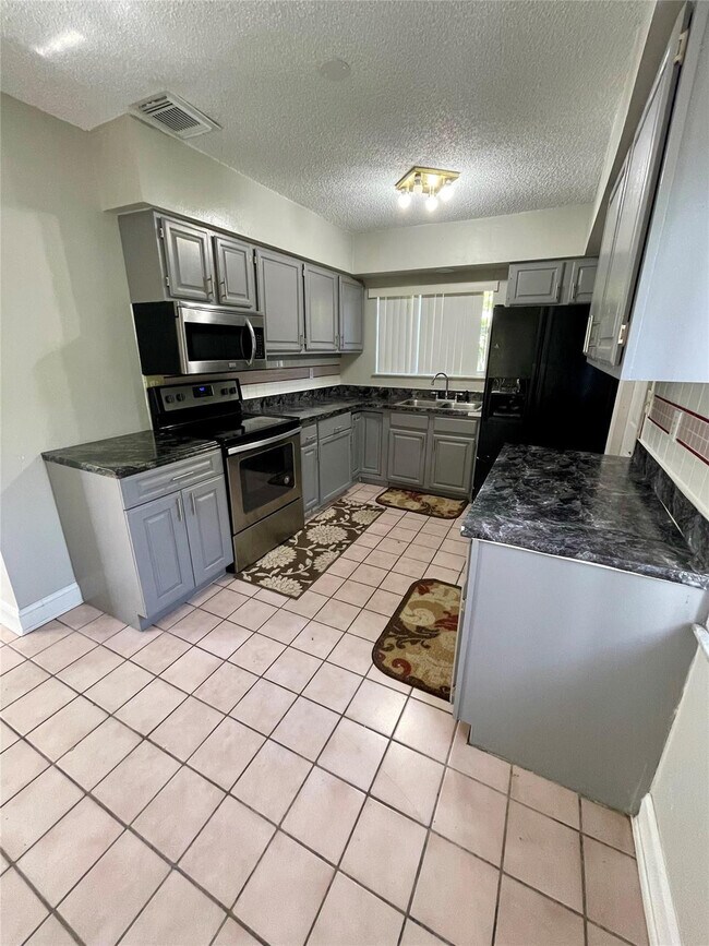 Building Photo - 2807 Polk St