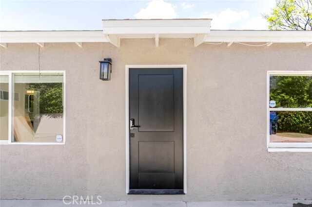 Foto del edificio - 5730 Willowcrest Ave