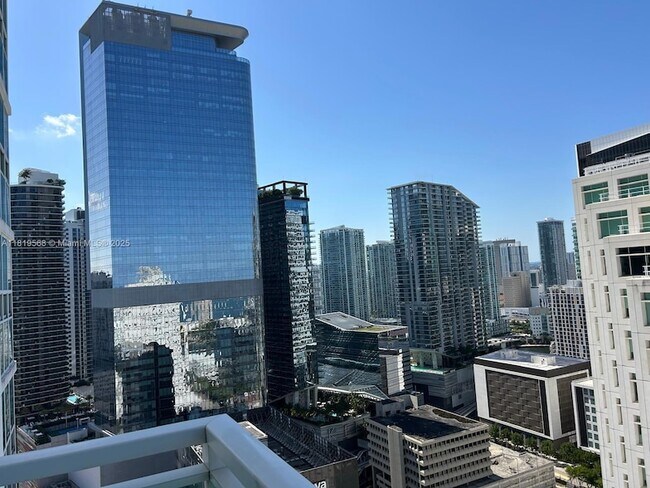 Foto del edificio - 950 Brickell Bay Dr