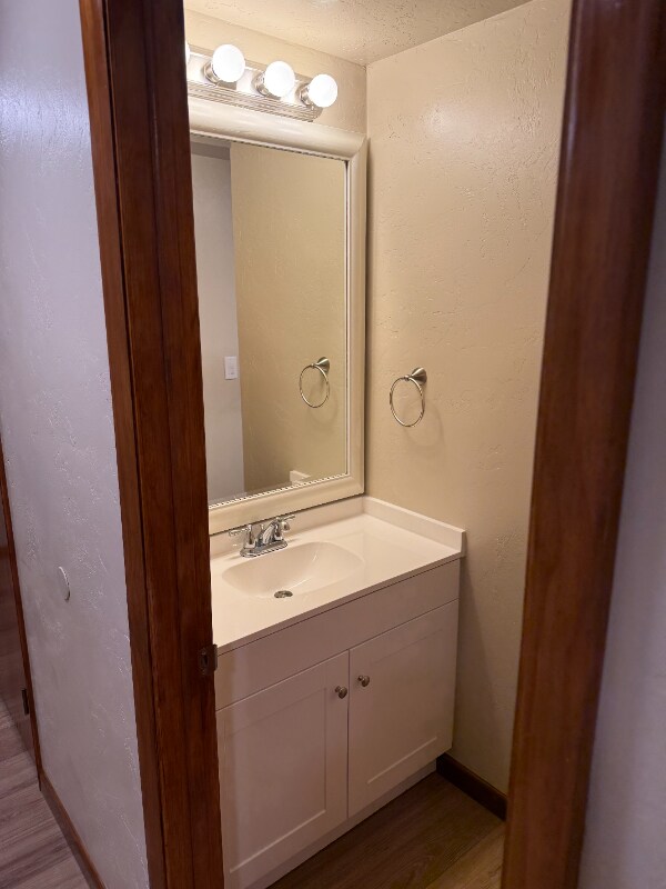 Foto del edificio - 260 King's Ridge Rd