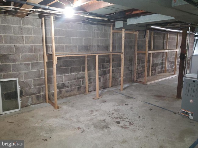 Building Photo - 3522 Rhawn St