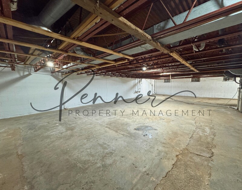 Building Photo - 6310 Raytown Rd